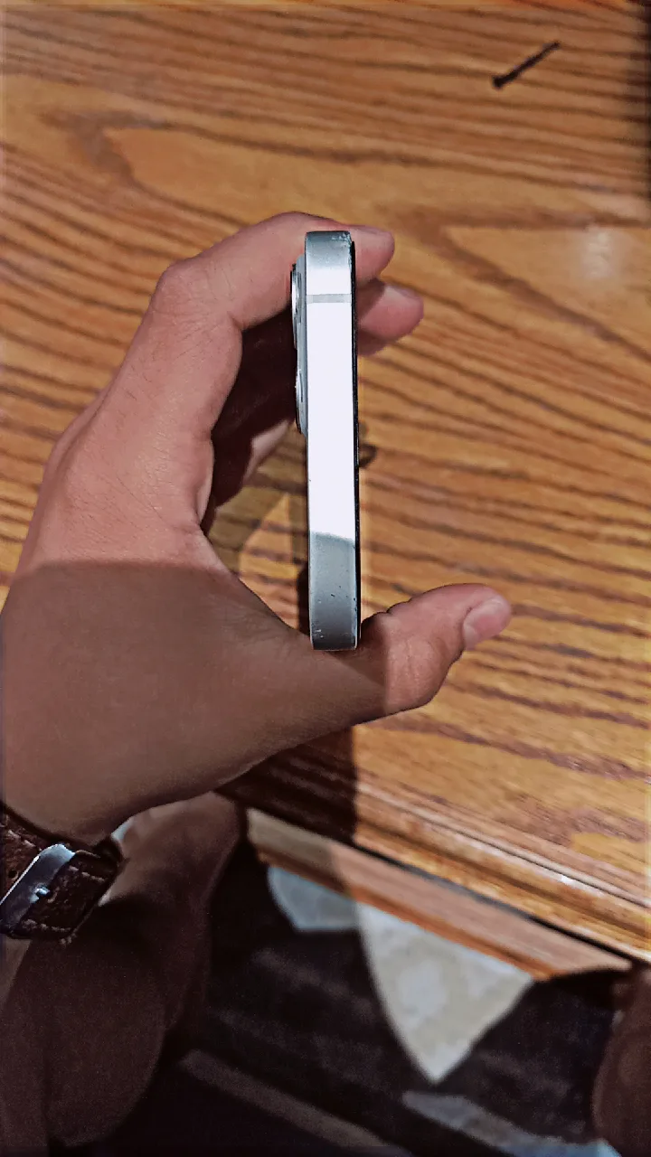 Apple iPhone 13 for Sale image indicator(3)