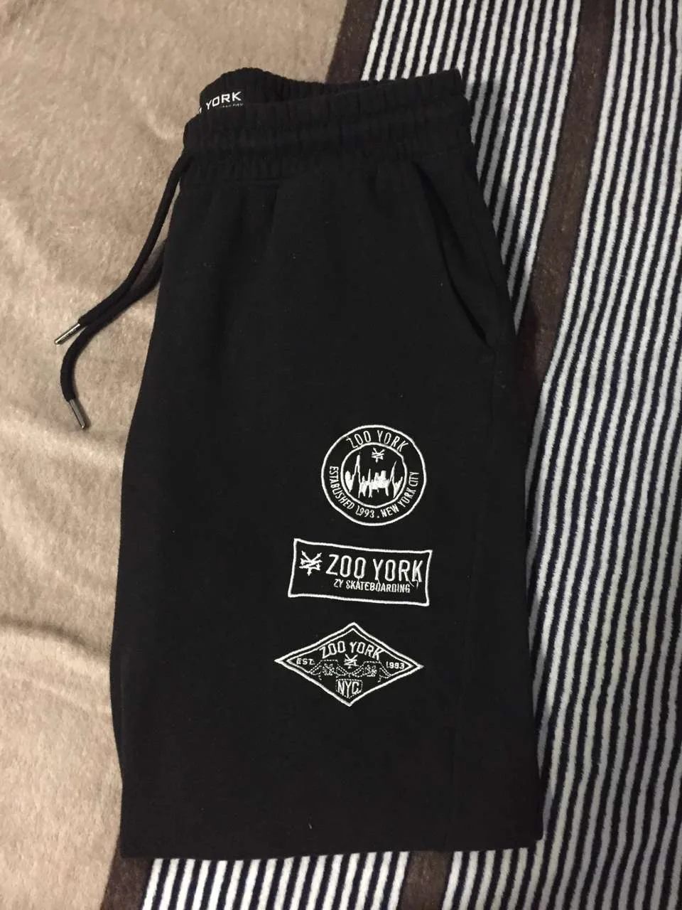 Zoo York Black Sweatpants - Size S thumbnail