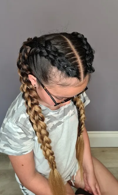 Brand NEW Ombre Braid Hair Extensions ‼️ 🖤🤎🧡💛 image indicator(7)