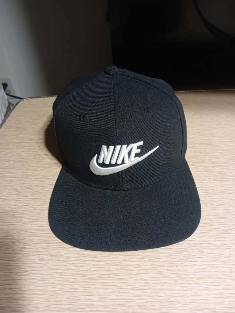 Nike Black Baseball Cap thumbnail