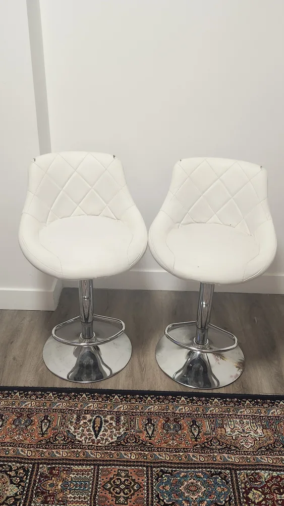 Set of 2 White Bar Stools thumbnail