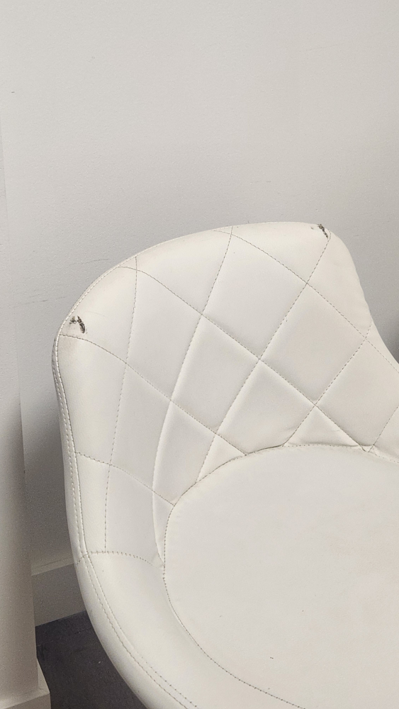Set of 2 White Bar Stools - photo 2