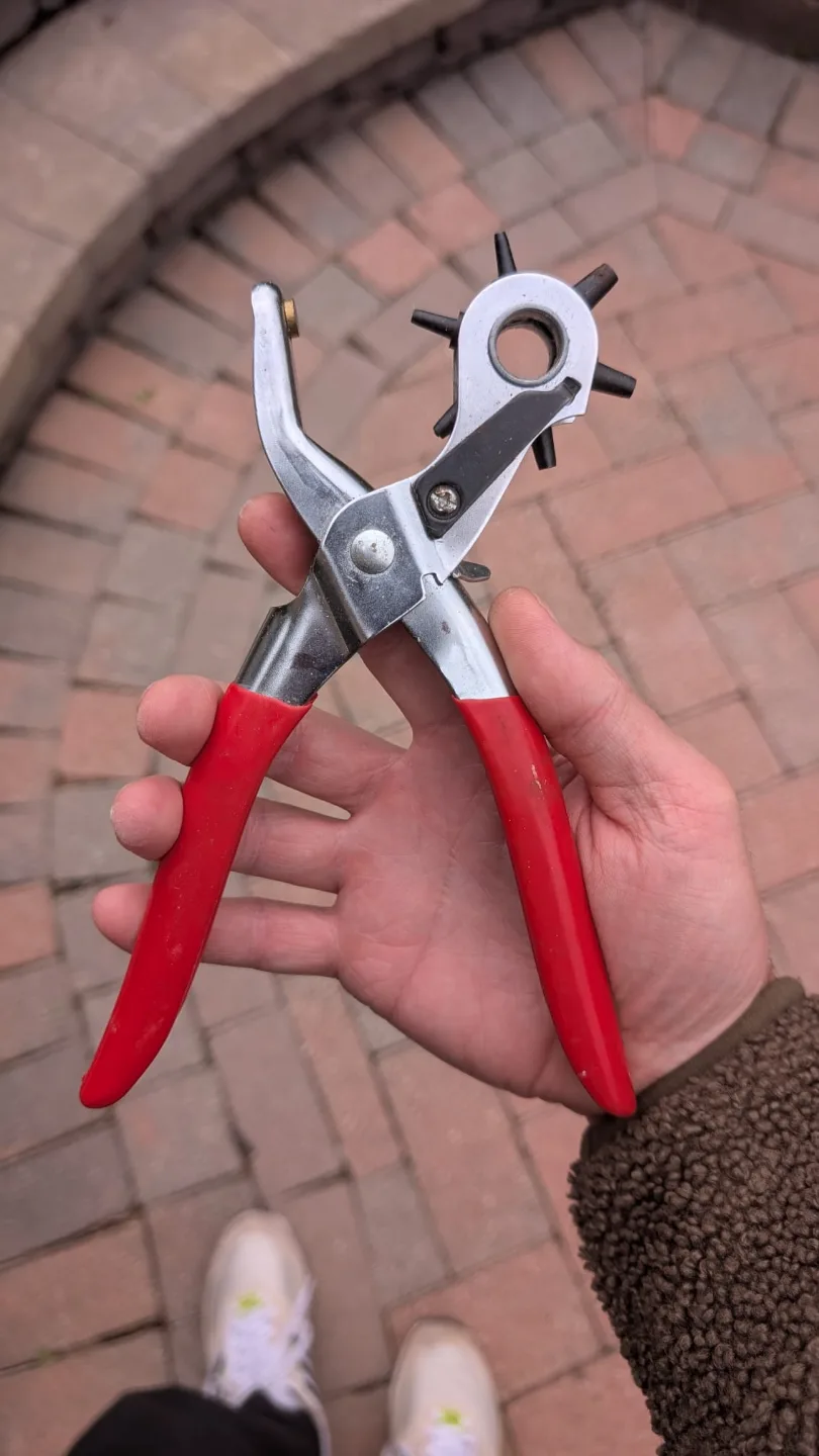 Handheld Hole Punch Tool thumbnail