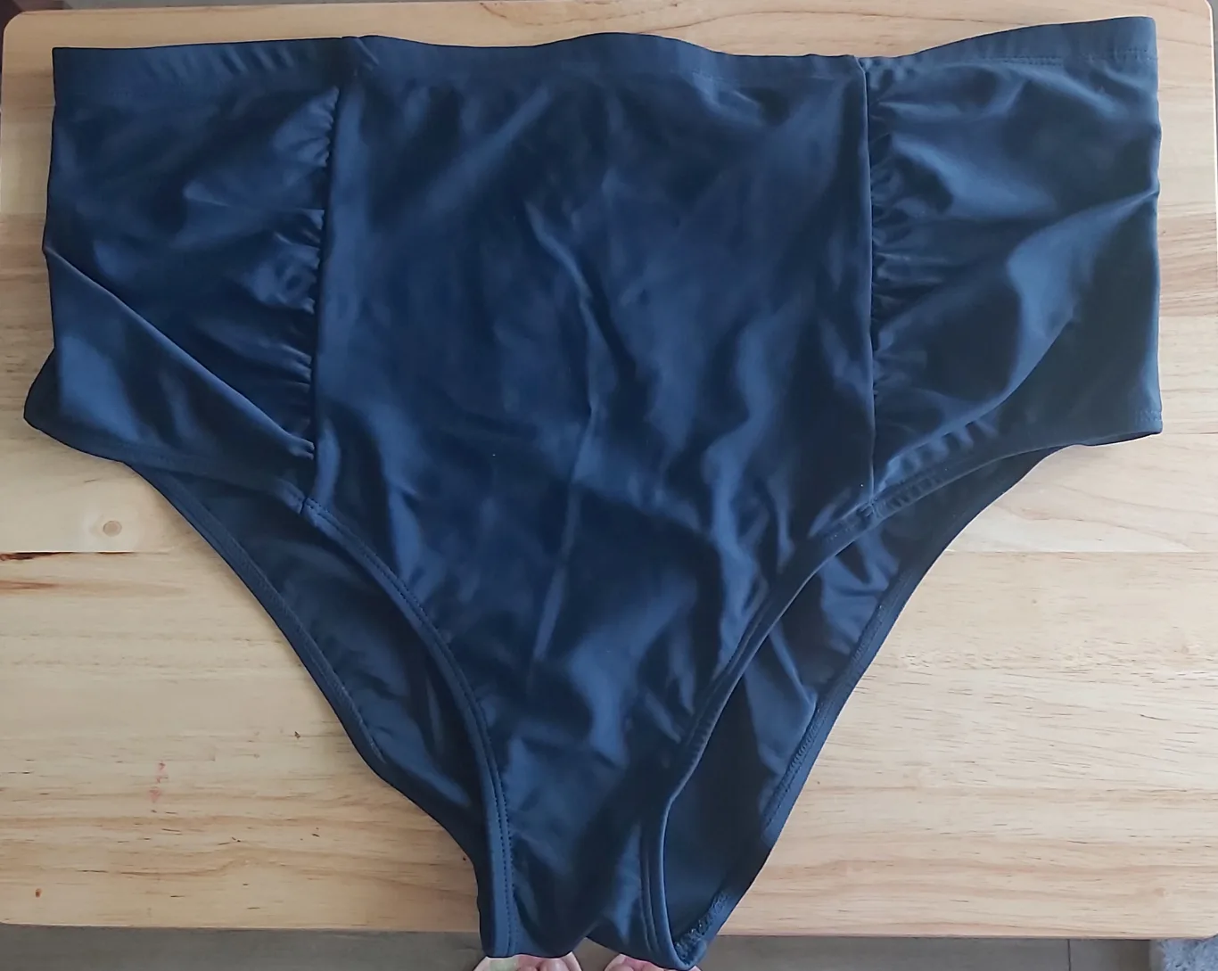 Women's swimsuit image indicator(3)