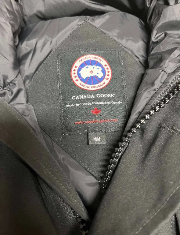 Canada Goose Black Winter Parka image indicator(2)