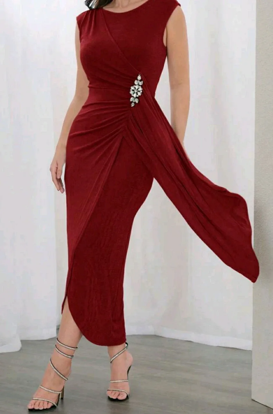 Burgundy Sleeveless Maxi Dress image indicator(2)