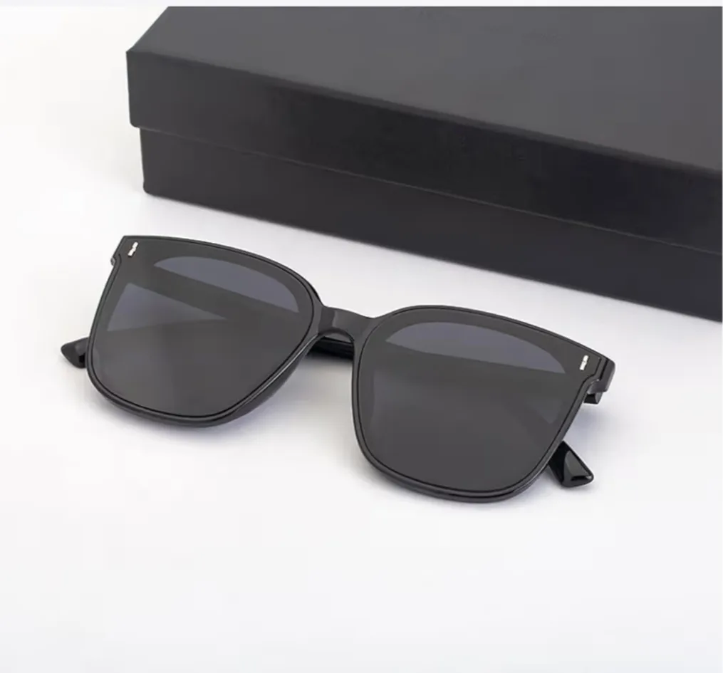 Black Sunglasses thumbnail
