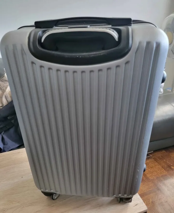 Luggage thumbnail