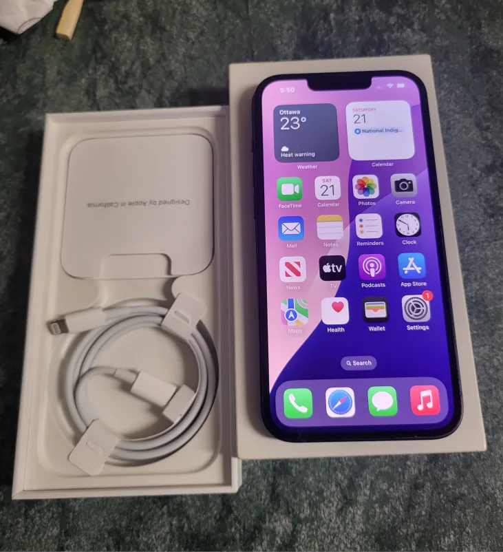 Apple iPhone 13 - 128GB - Blue thumbnail