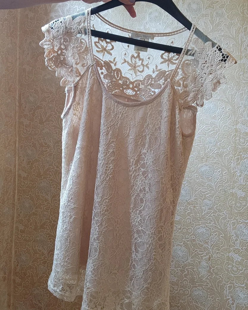 Costa Blanca Lace Top image indicator(4)