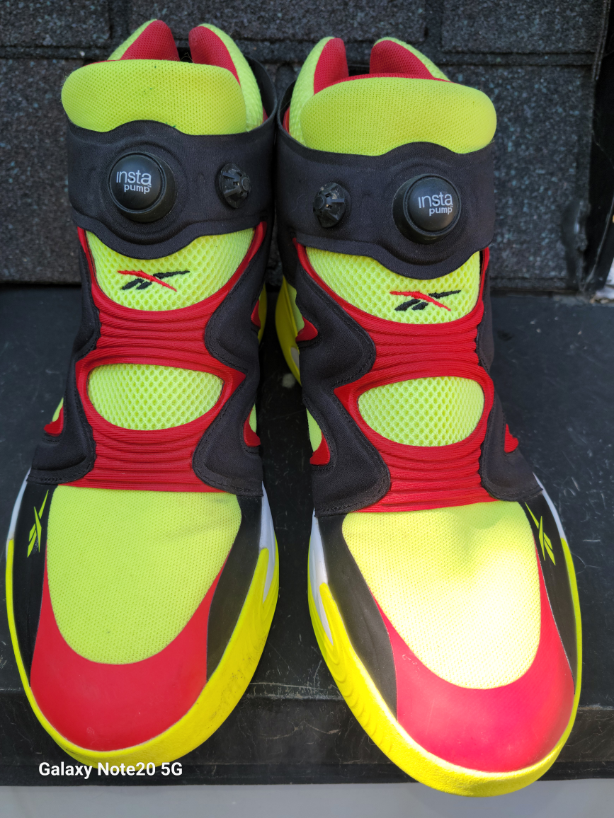 REEBOK PUMPS SIZE 12