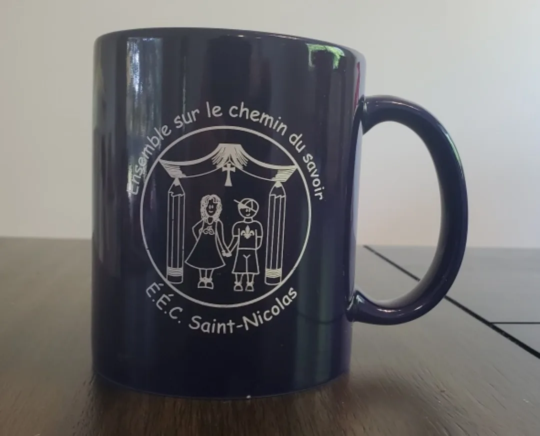 #freecycle Blue E.É.C. Saint-Nicolas Mug thumbnail