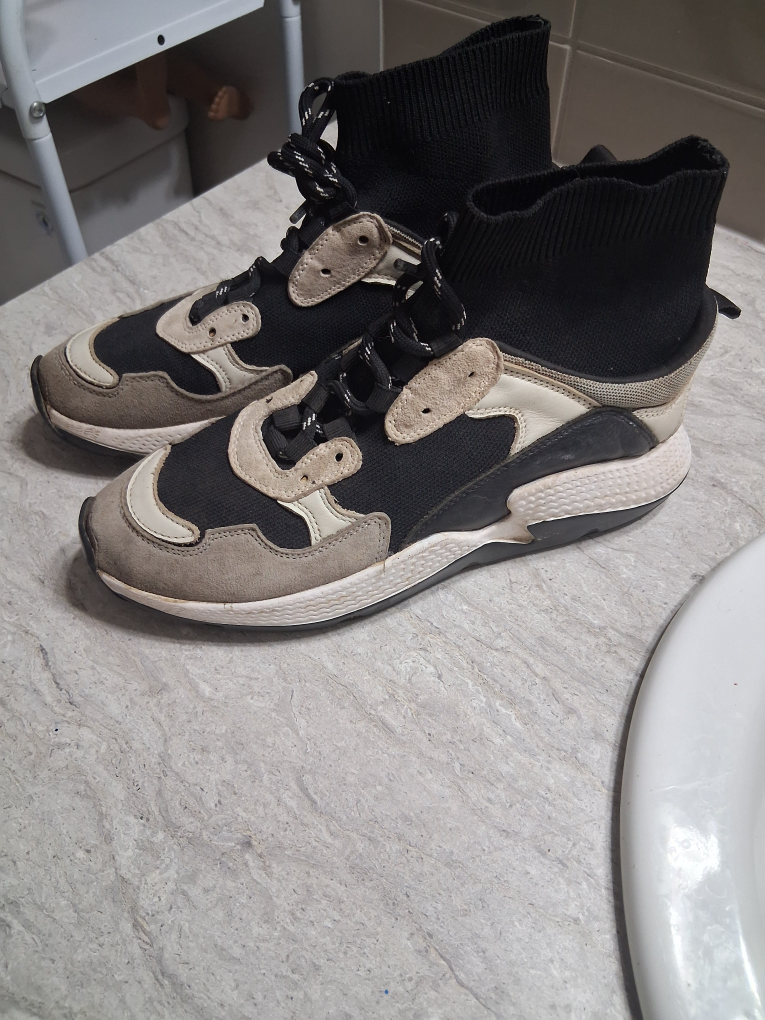 Trendy Sneakers for Sale - photo 2