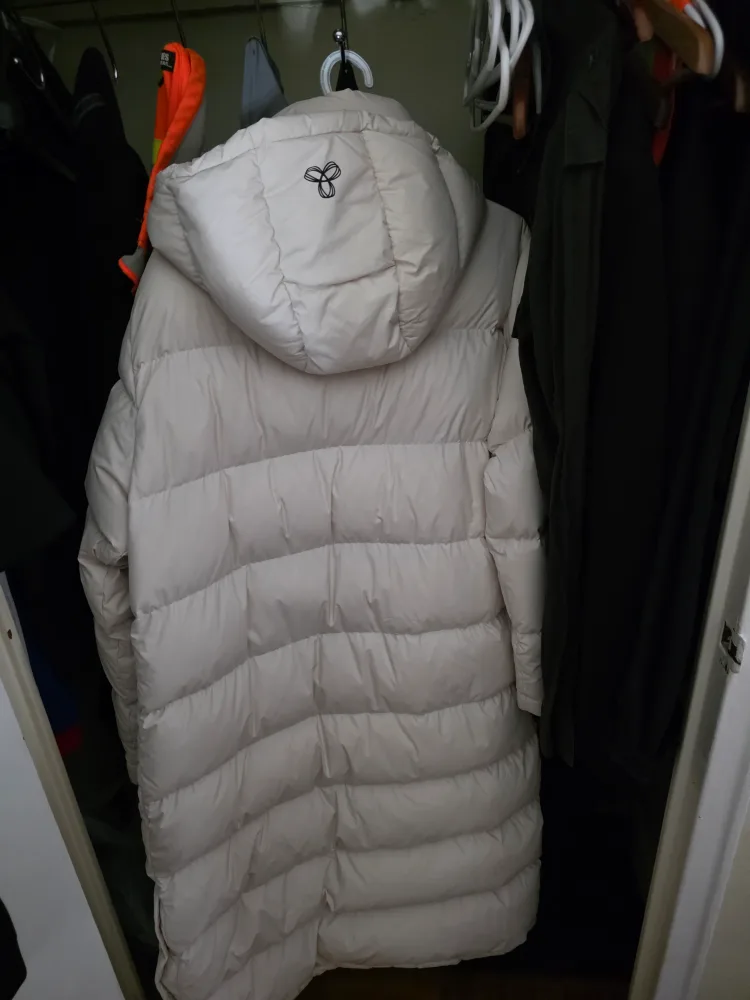 TNA Super Puff Longy Jacket - Size L image indicator(2)