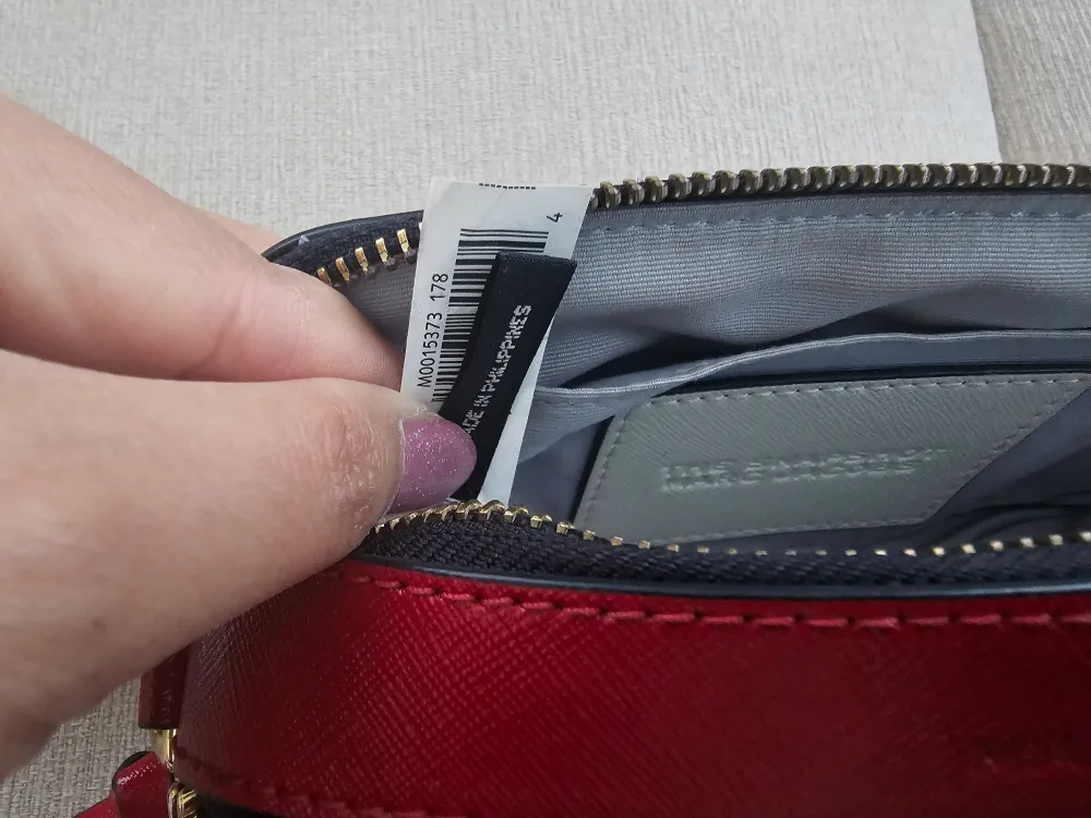 Authentic Marc Jacobs Snapshot Crossbody Bag image indicator(8)
