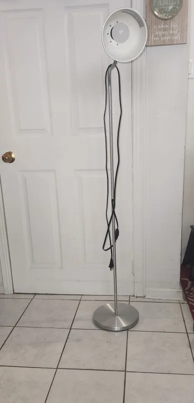 Modern Standing Lamp image indicator(2)