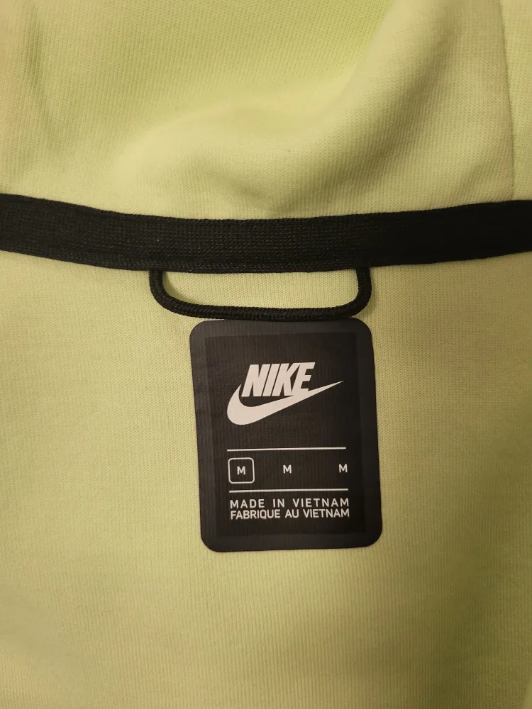 Nike tech light green image indicator(3)