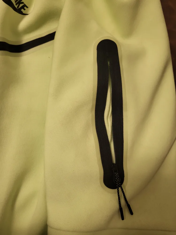 Nike tech light green image indicator(5)