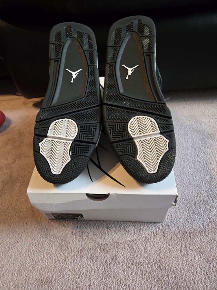 Air Jordan 4 Retro Black Sneakers Size 11 - photo 4