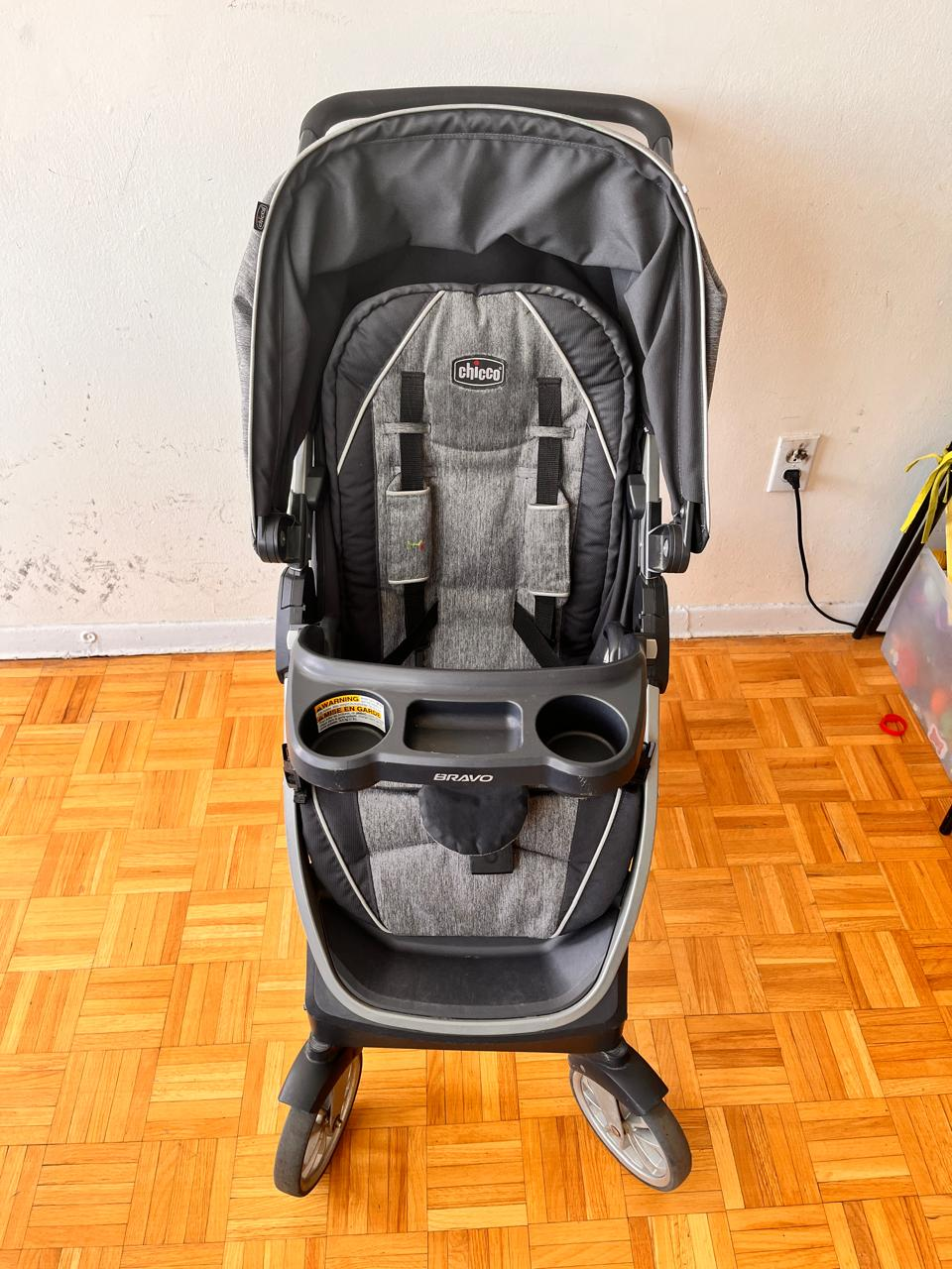 Chicco Keyfit 30 Infant Car Seat and Bravo Stroller Combo