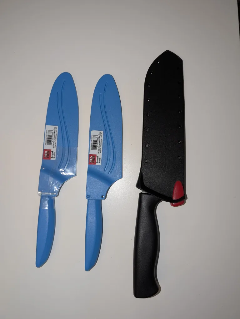 Knife Set with Covers image indicator(2)