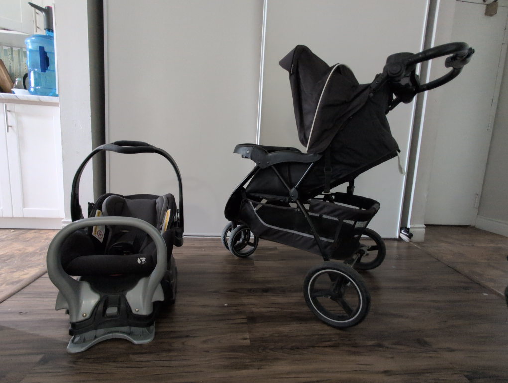 baby Trend brand Stroller and Infant Car Seat Combo - photo 5