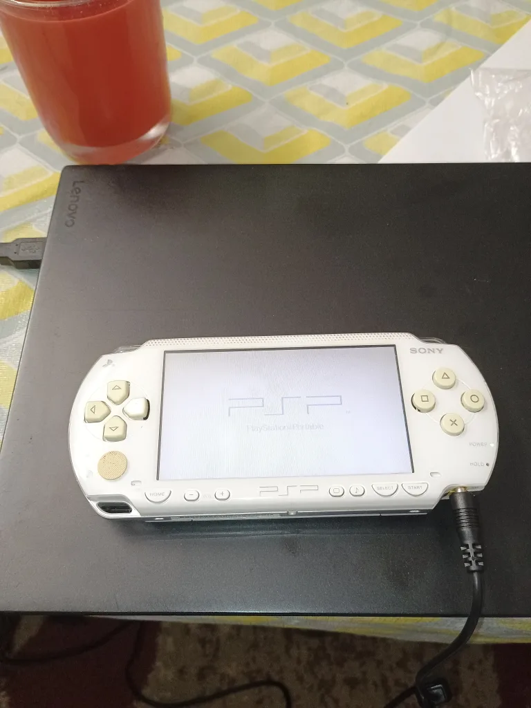 🎮 Rare PSP-1000 Japanese Edition – 32GB + 30 Games image indicator(2)