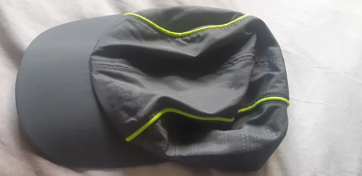 Grey Running Hat image indicator(6)