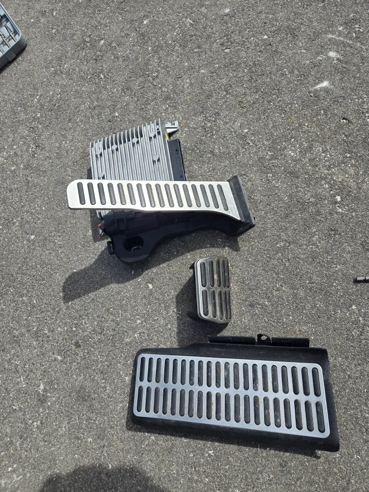 2018 vw passat engine - only 60,000km image indicator(3)