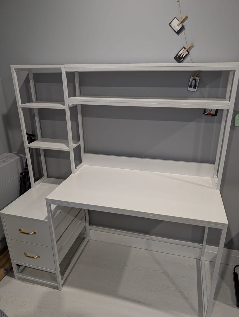 White Desk with Hutch and Shelves