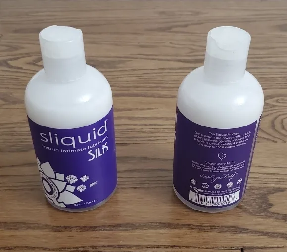 Sliquid Silk image indicator(2)
