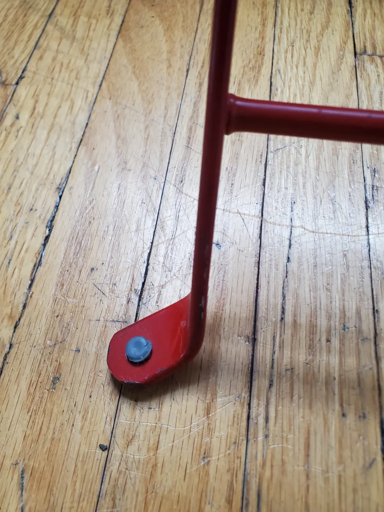 💚 Red Metal Chair 🥕 image indicator(9)