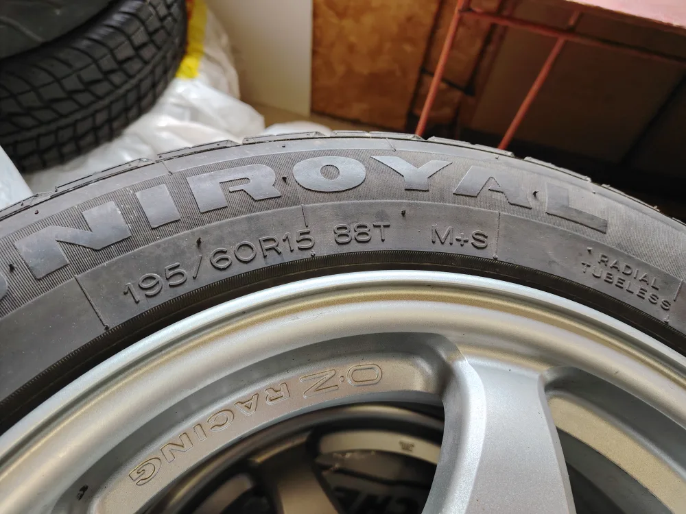 OZ Racing Wheels and Tires image indicator(4)