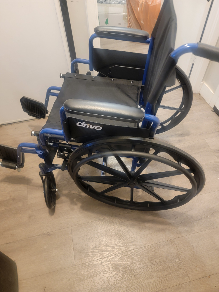 Drive Medical Wheelchair - photo 4
