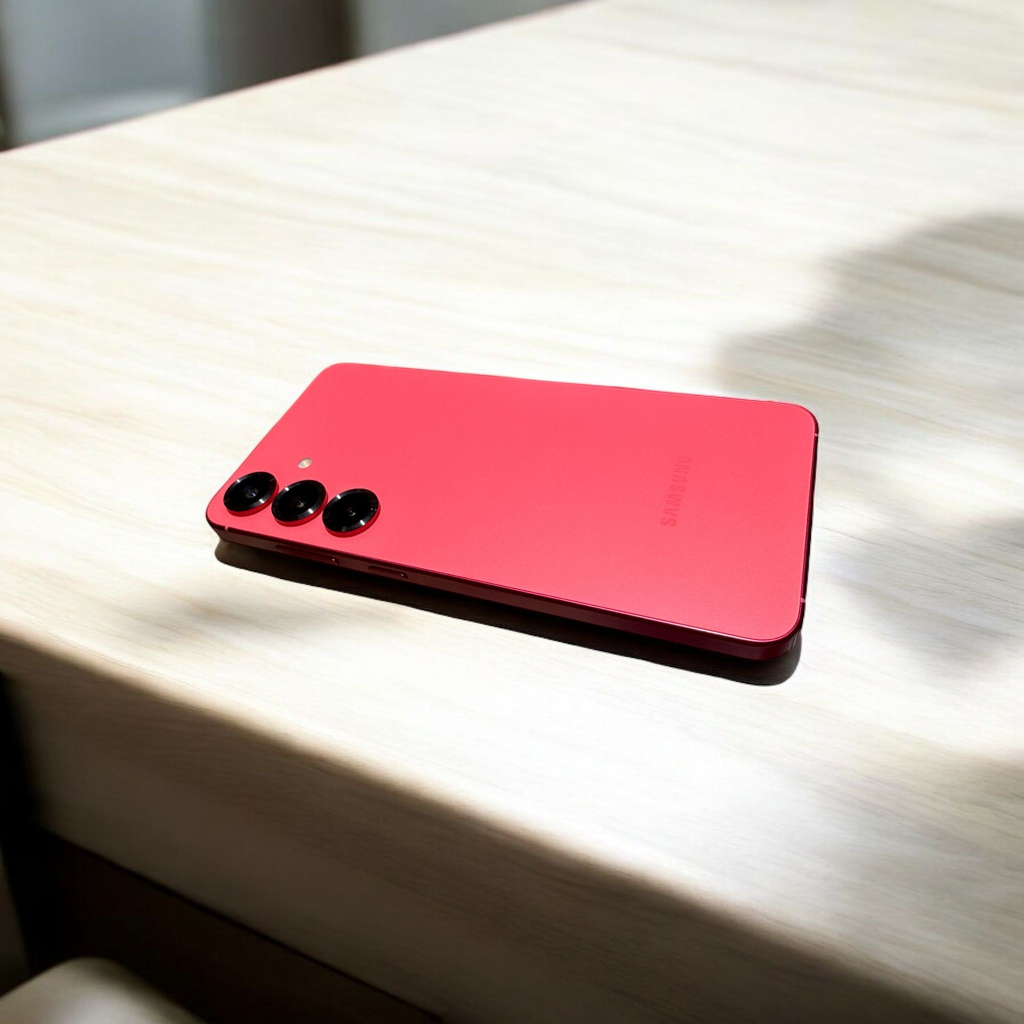 Like New Samsung S25 Plus - 256GB, 12GB RAM, Coral Red - photo 2