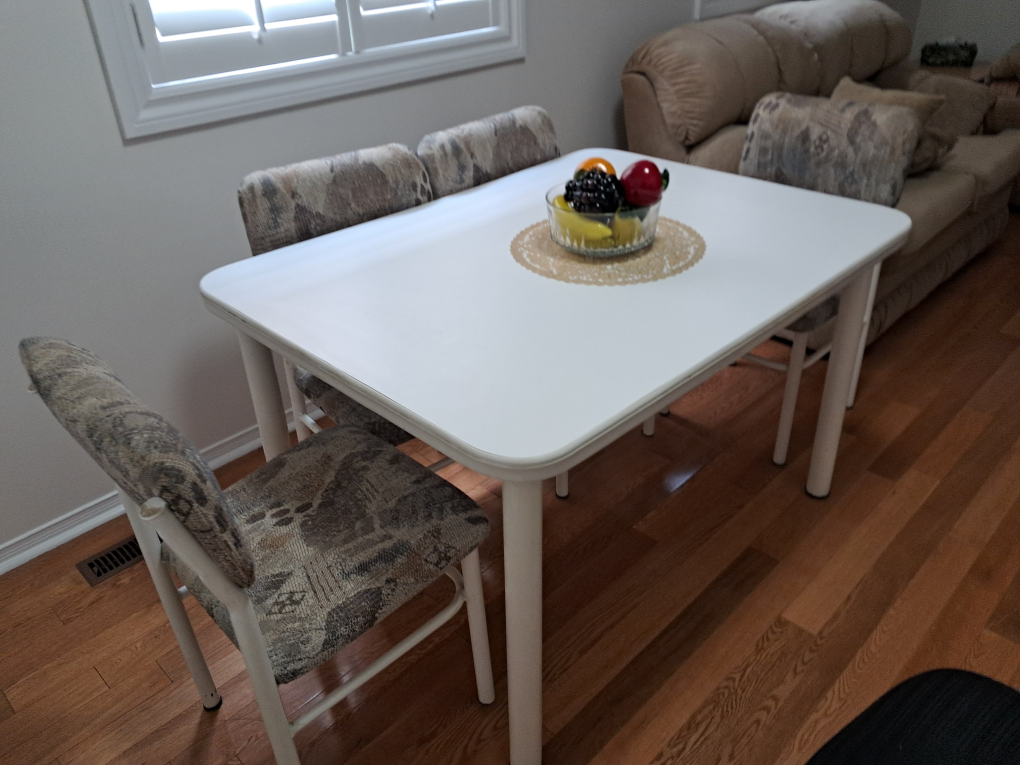 Dining Table with 4 Chairs - White
