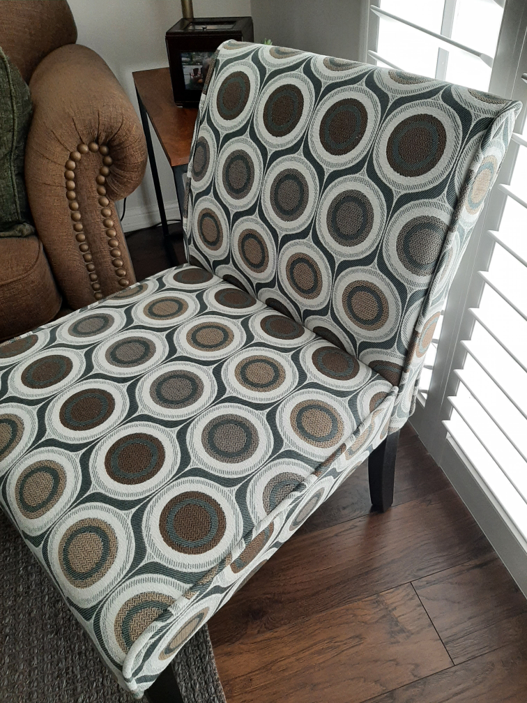 Patterned slipper accent chair - photo 2