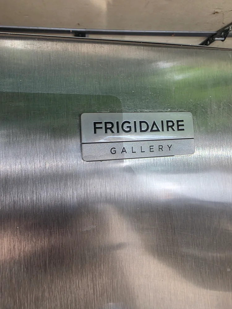 Frigidaire Gallery Stainless Steel Refrigerator image indicator(2)