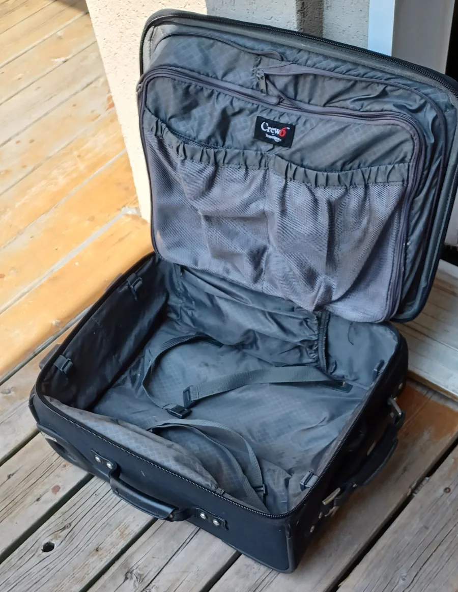 Travelpro Rolling Suitcase Carry On image indicator(2)