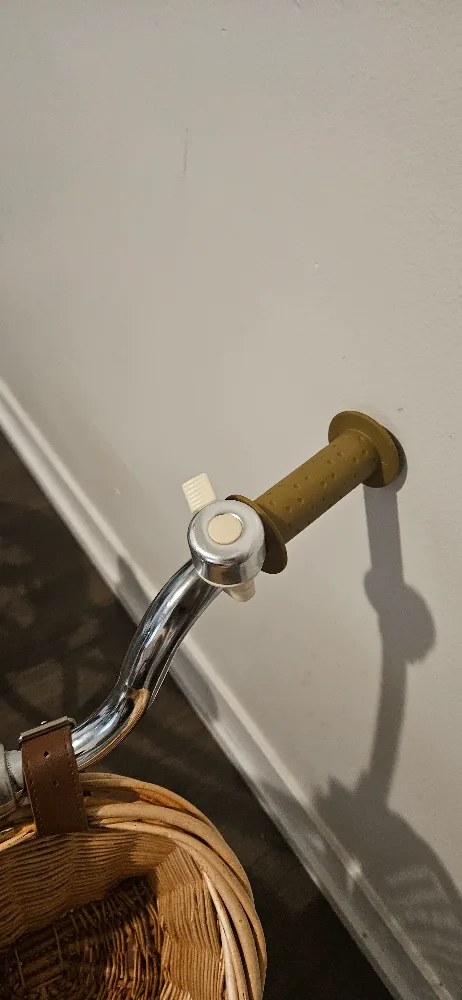 Pink Balance Bike with Basket image indicator(3)