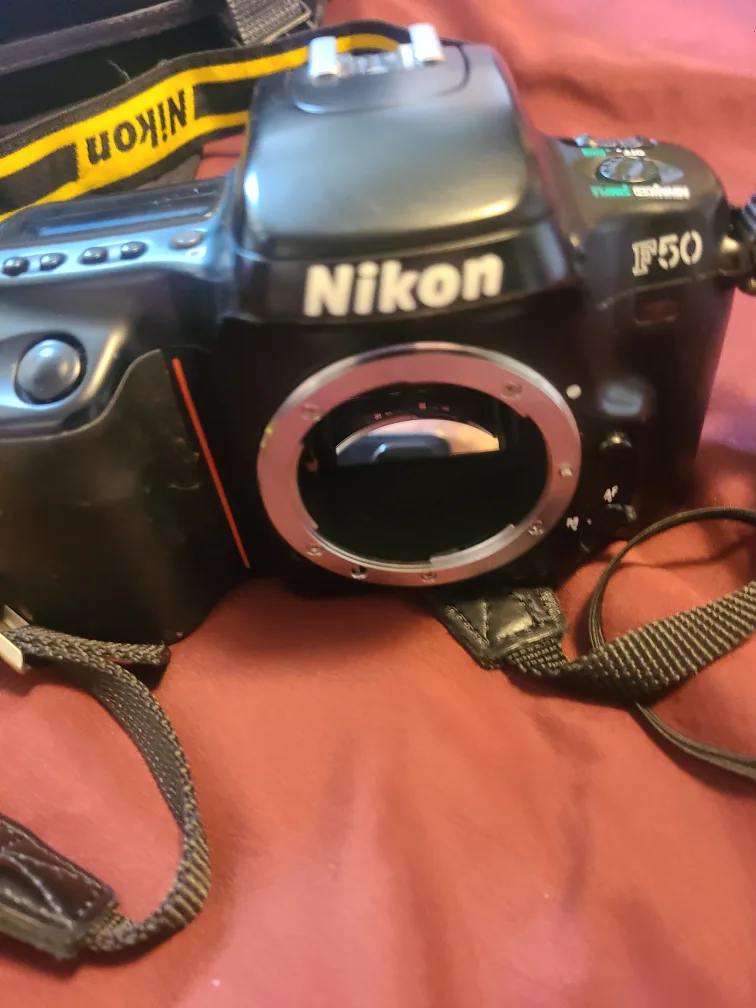 Nikon F50 Camera with Lens image indicator(7)