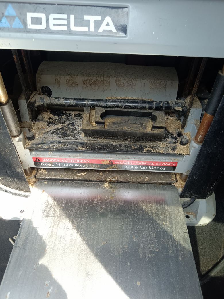 Delta 13" Two-Speed Finishing Planer - photo 3
