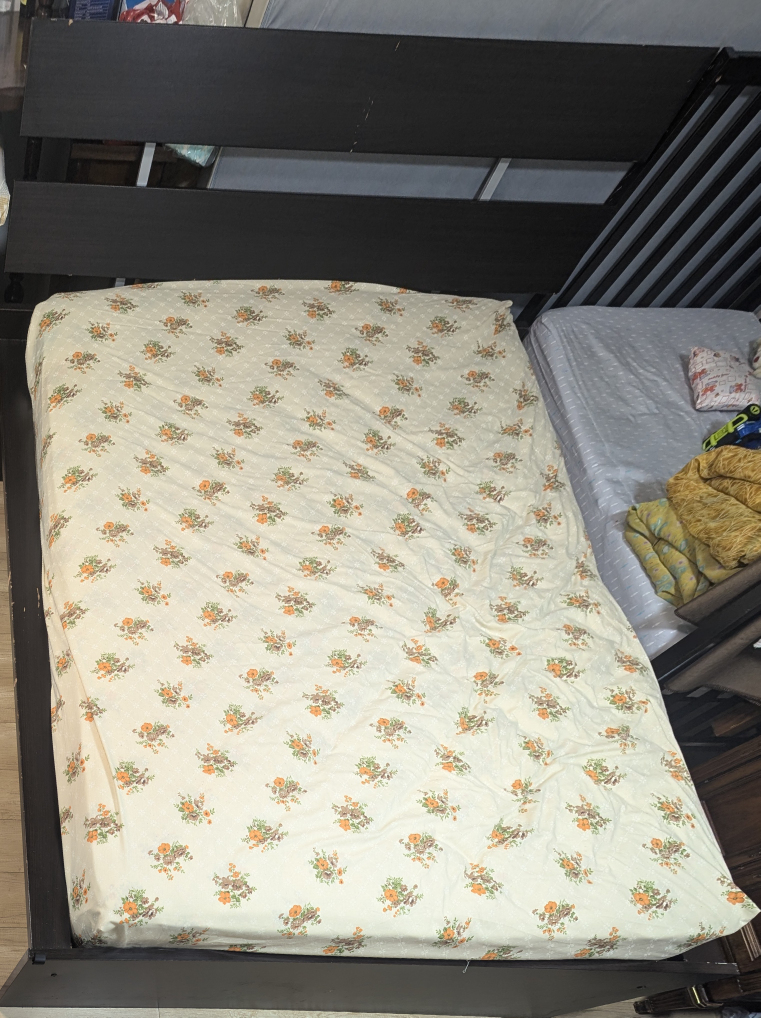 Wooden Bed Frame queen size - photo 2