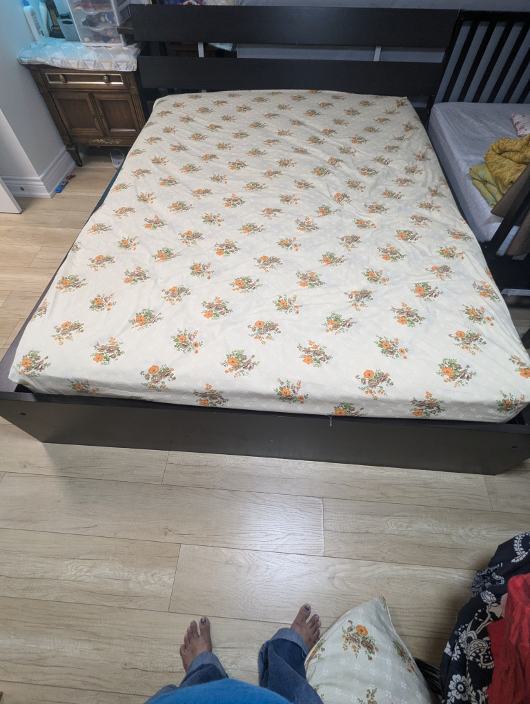 Wooden Bed Frame queen size - photo 4