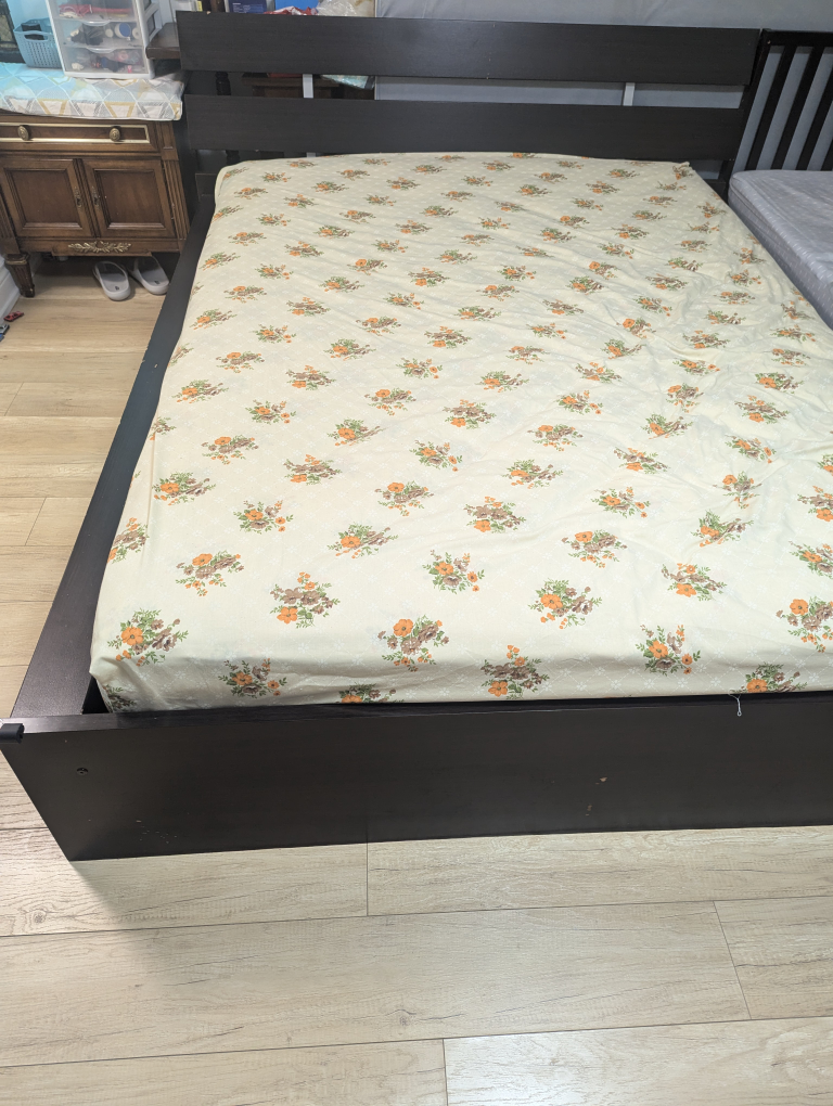Wooden Bed Frame queen size - photo 5