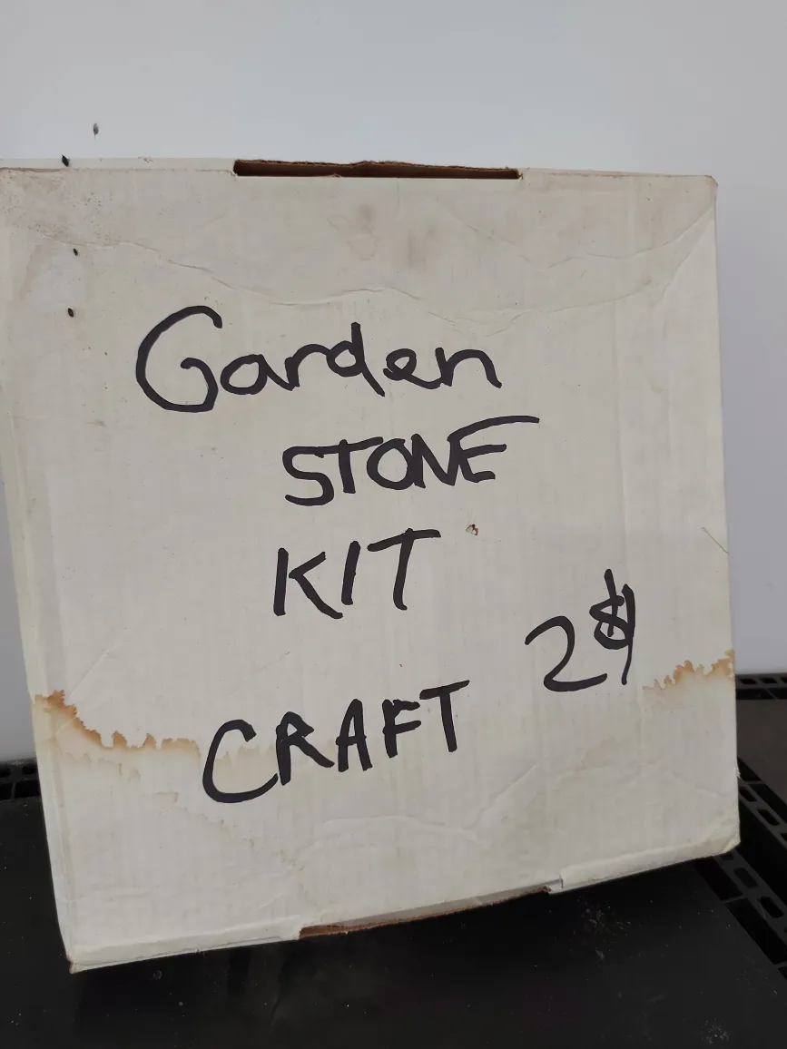 Garden Stone Craft Kit thumbnail