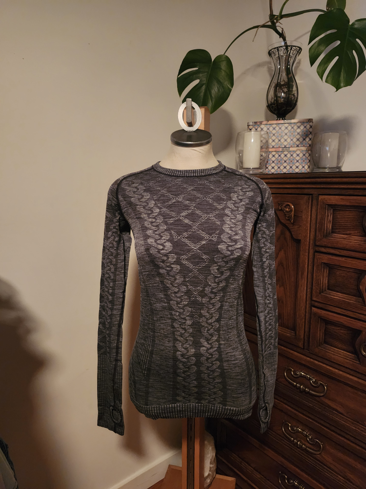 Lululemon long sleeves shirt