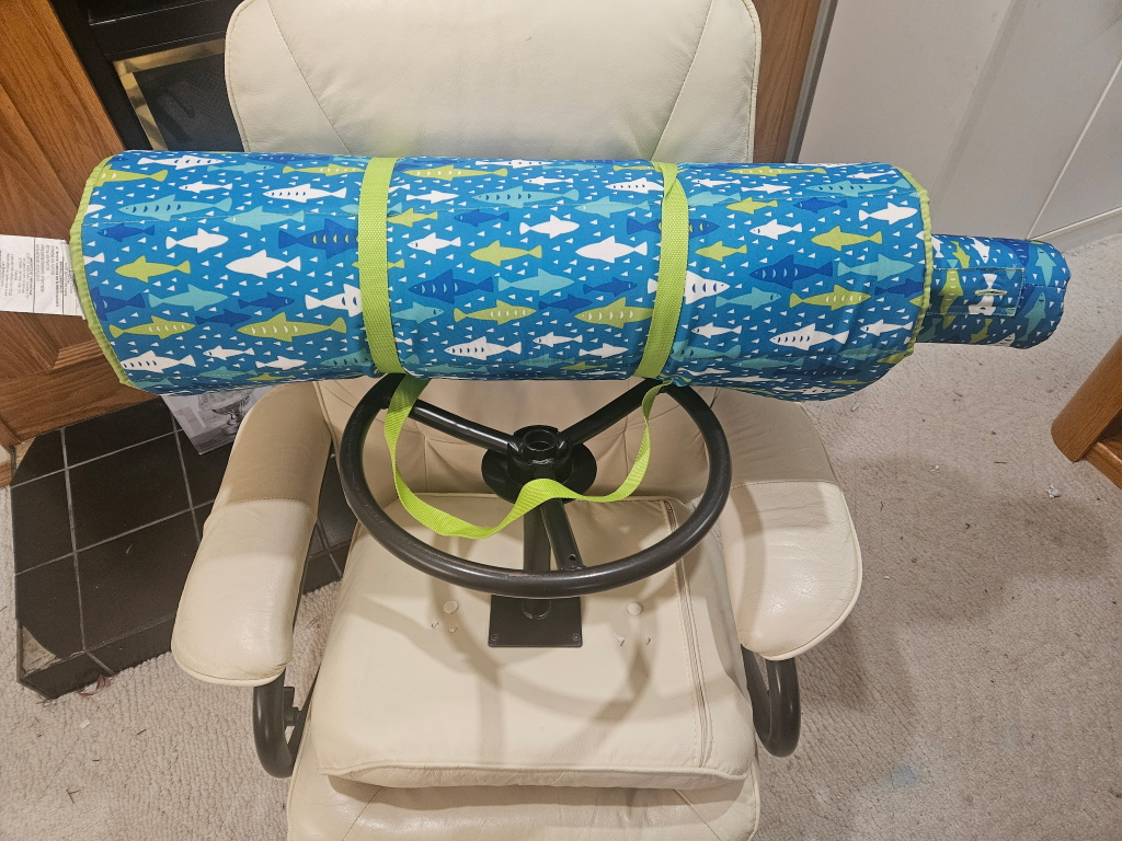 kids sleeping/camping pad with pillow - photo 3
