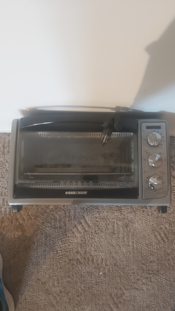 BLACK+DECKER Toaster Oven