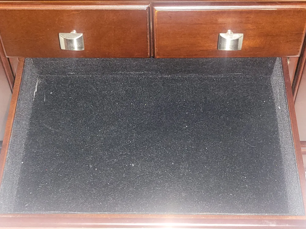 Jewellery Armoire image indicator(7)